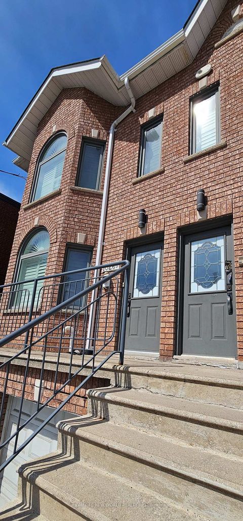 Photo 1 at 1026 B Davenport Road, Wychwood, Toronto