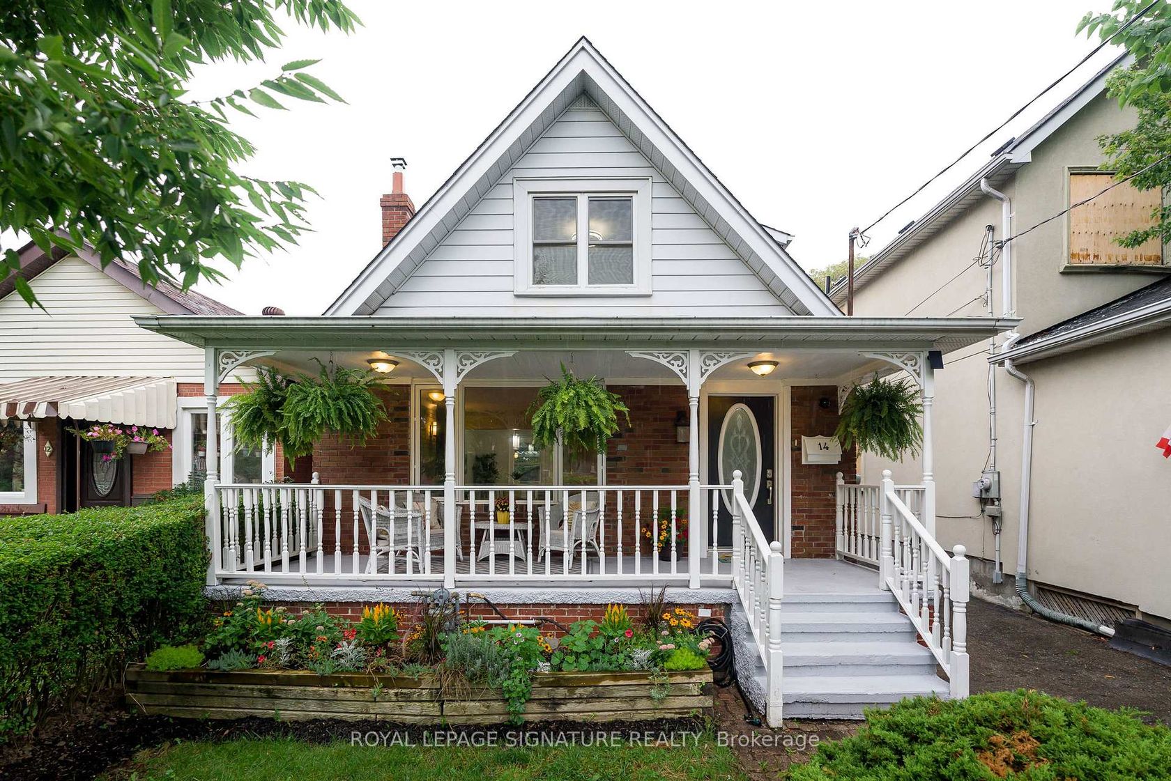 14 Sutherland Avenue, Crescent Town, Toronto photo 5