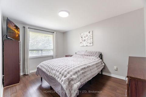 Photo 16 at 41 Bradstock Road, Humbermede, Toronto
