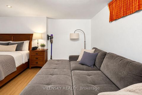 Photo 28 at 41 Lakeview Avenue, Bellwoods, Toronto