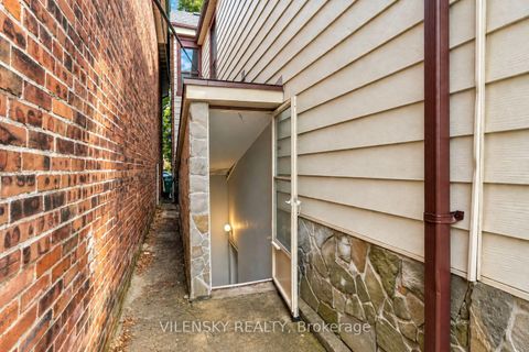 Photo 34 at 41 Lakeview Avenue, Bellwoods, Toronto