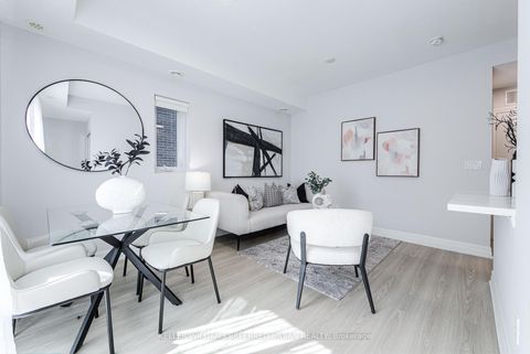 Photo 3 at 802 - 370 Wallace Avenue, Junction, Toronto