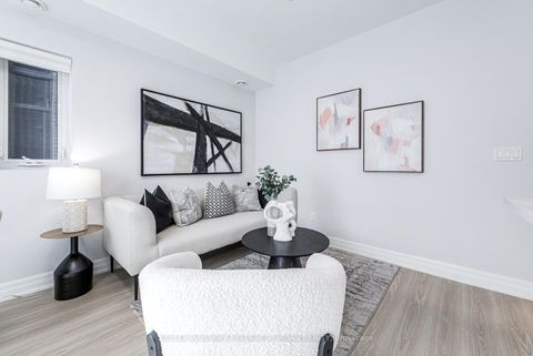 Photo 4 at 802 - 370 Wallace Avenue, Junction, Toronto