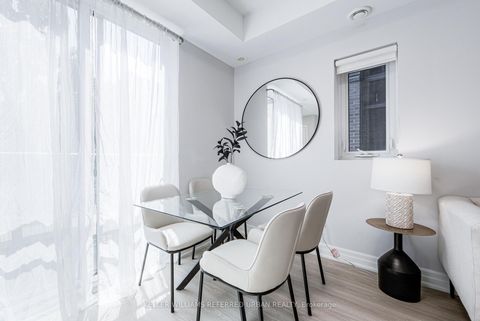 Photo 6 at 802 - 370 Wallace Avenue, Junction, Toronto