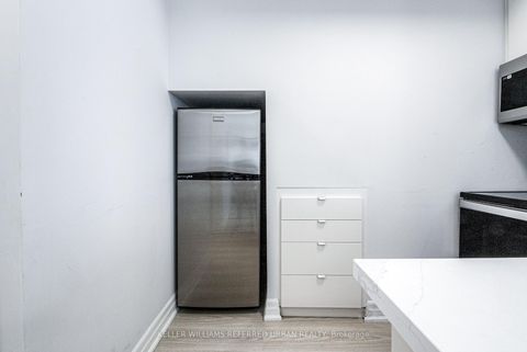 Photo 13 at 802 - 370 Wallace Avenue, Junction, Toronto