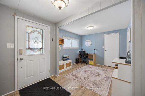 Photo 7 at 30 Flora Court, Rural Innisfil, Innisfil