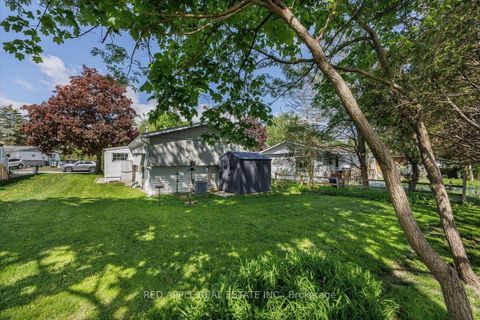Photo 30 at 30 Flora Court, Rural Innisfil, Innisfil