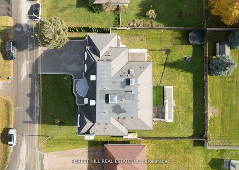 Photo 3 at 39 Patricia Drive E, King City, King