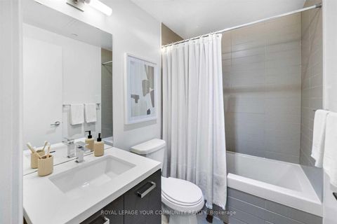 Photo 2 at 403 - 11 Charlotte Street, Waterfront Communities C1, Toronto