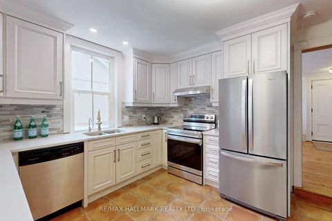 Photo 12 at 64 Powell Street, Mill Pond, Richmond Hill