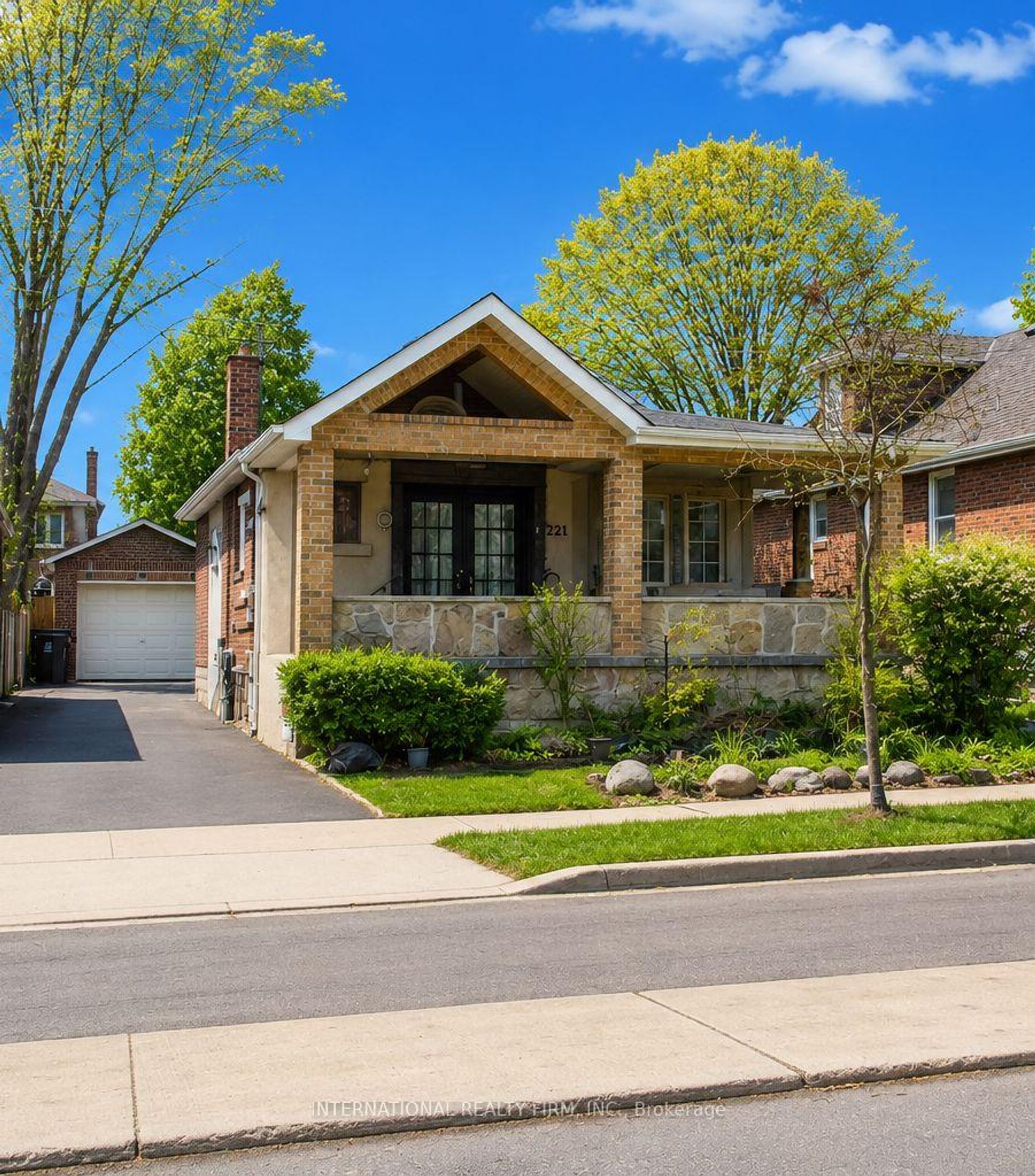 221 Church Street, Weston, Toronto photo 3
