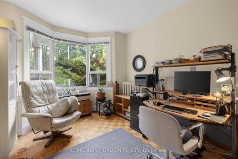 Photo 5 at 355 Parkside Drive, Swansea, Toronto