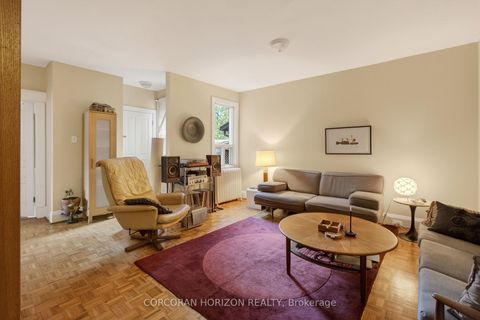 Photo 11 at 355 Parkside Drive, Swansea, Toronto