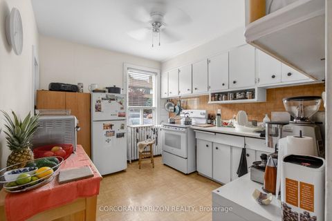 Photo 13 at 355 Parkside Drive, Swansea, Toronto