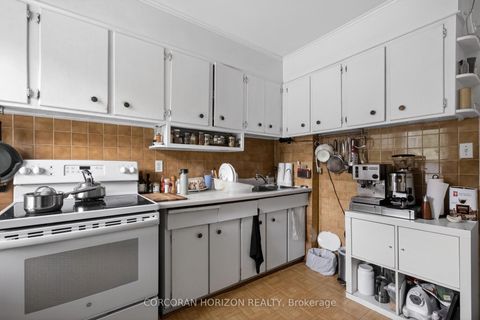 Photo 14 at 355 Parkside Drive, Swansea, Toronto