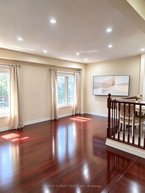 Photo 6 at 22 O'Halloran Crescent, Milliken, Toronto