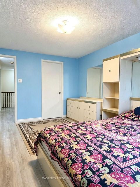 Photo 20 at 22 O'Halloran Crescent, Milliken, Toronto
