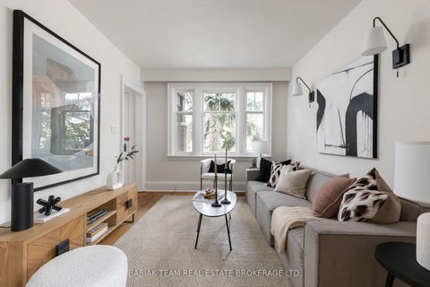 Photo 3 at 1 Rambert Crescent, Swansea, Toronto