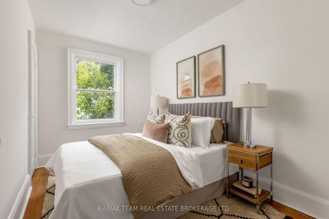 Photo 13 at 1 Rambert Crescent, Swansea, Toronto