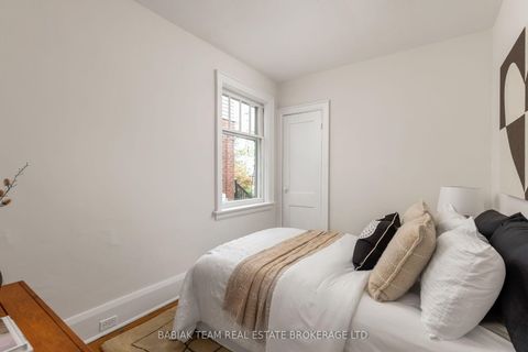 Photo 15 at 1 Rambert Crescent, Swansea, Toronto