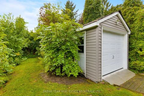 Photo 28 at 1 Rambert Crescent, Swansea, Toronto