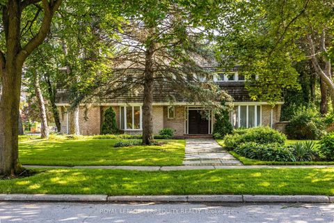 Photo 5 at 2 Chieftain Crescent, Windfields, Toronto