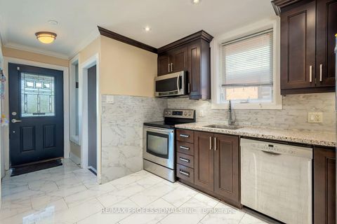 Photo 13 at 43 Fifteenth Street, New Toronto, Toronto