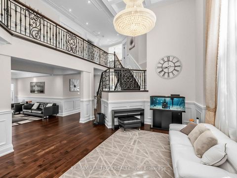 Photo 6 at 12 Anglin Drive, Jefferson, Richmond Hill
