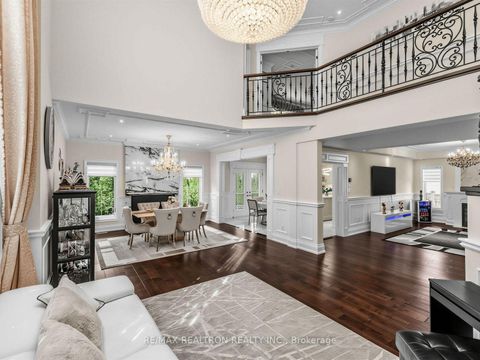 Photo 7 at 12 Anglin Drive, Jefferson, Richmond Hill