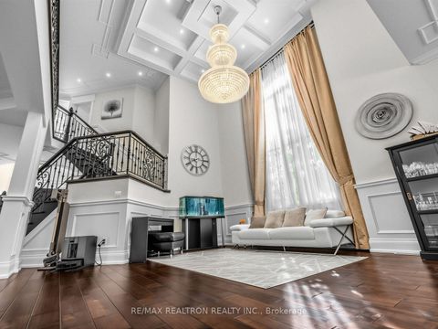 Photo 10 at 12 Anglin Drive, Jefferson, Richmond Hill