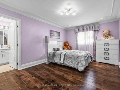 Photo 21 at 12 Anglin Drive, Jefferson, Richmond Hill