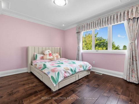 Photo 23 at 12 Anglin Drive, Jefferson, Richmond Hill