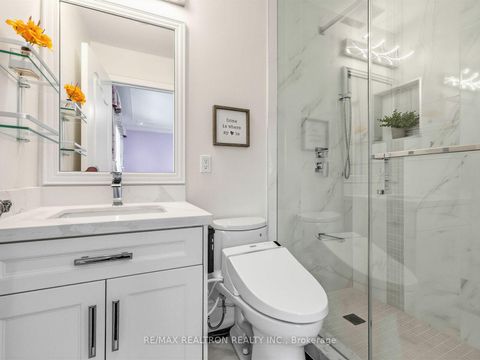 Photo 24 at 12 Anglin Drive, Jefferson, Richmond Hill