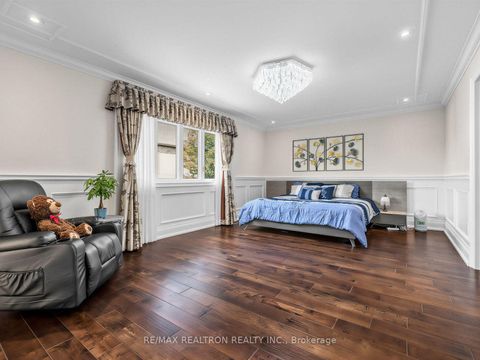 Photo 25 at 12 Anglin Drive, Jefferson, Richmond Hill