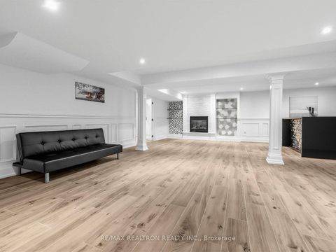 Photo 33 at 12 Anglin Drive, Jefferson, Richmond Hill
