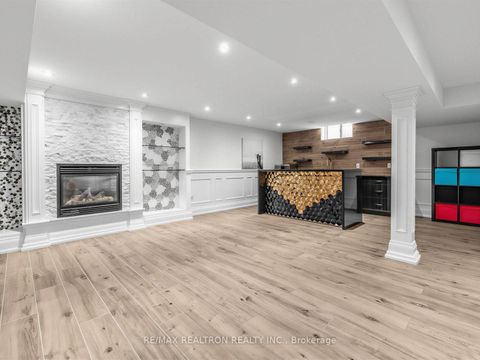 Photo 34 at 12 Anglin Drive, Jefferson, Richmond Hill