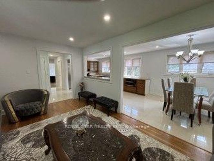 Photo 11 at 29 Westwood Lane, South Richvale, Richmond Hill