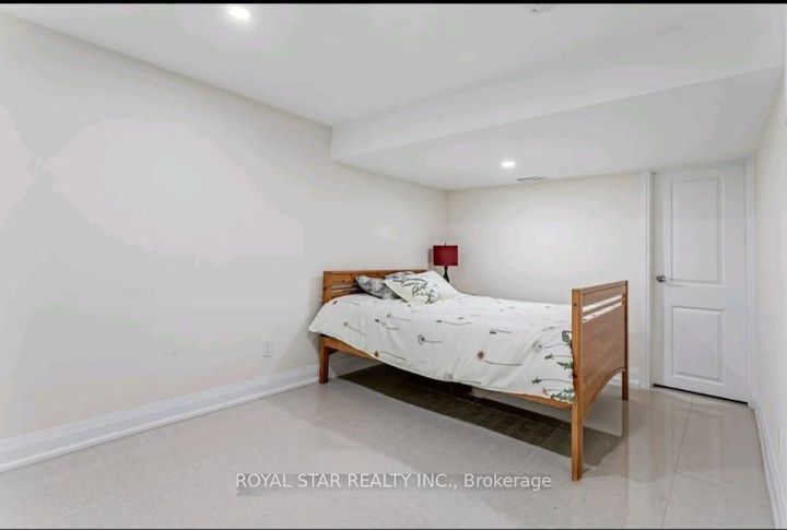 Photo 16 at 29 Westwood Lane, South Richvale, Richmond Hill
