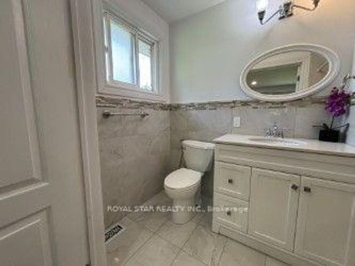 Photo 17 at 29 Westwood Lane, South Richvale, Richmond Hill
