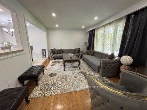 Photo 8 at 29 Westwood Lane, South Richvale, Richmond Hill
