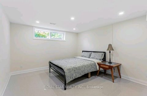 Photo 15 at 29 Westwood Lane, South Richvale, Richmond Hill