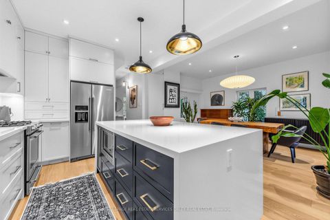 Photo 4 at 20 Edgewood Crescent, Moore Park, Toronto