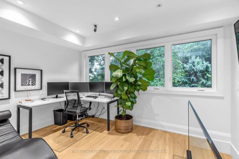 Photo 15 at 20 Edgewood Crescent, Moore Park, Toronto