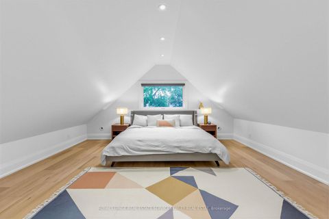 Photo 16 at 20 Edgewood Crescent, Moore Park, Toronto
