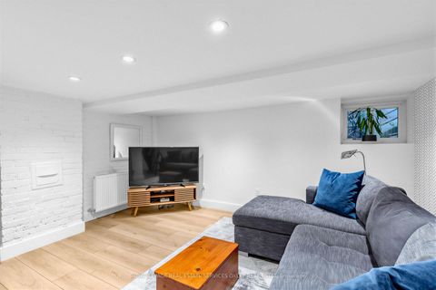 Photo 18 at 20 Edgewood Crescent, Moore Park, Toronto