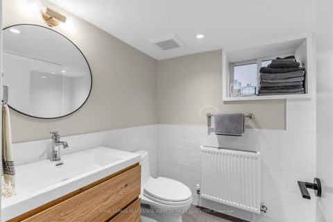 Photo 21 at 20 Edgewood Crescent, Moore Park, Toronto