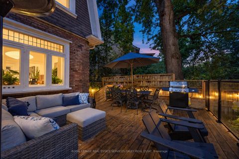 Photo 31 at 20 Edgewood Crescent, Moore Park, Toronto