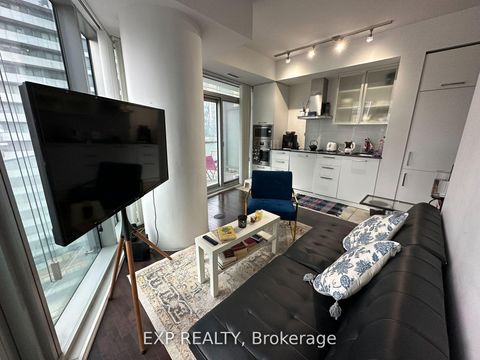 Photo 5 at 2111 - 14 York Street, Waterfront Communities C1, Toronto
