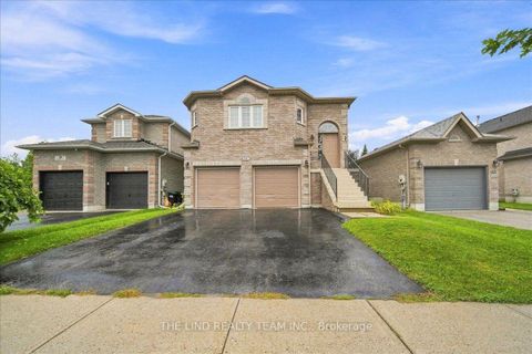 Photo 1 at 61 Mcintyre Drive, Ardagh, Barrie