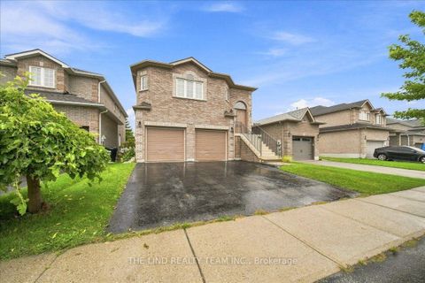 Photo 3 at 61 Mcintyre Drive, Ardagh, Barrie